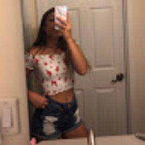 Meet your Posher, Mia